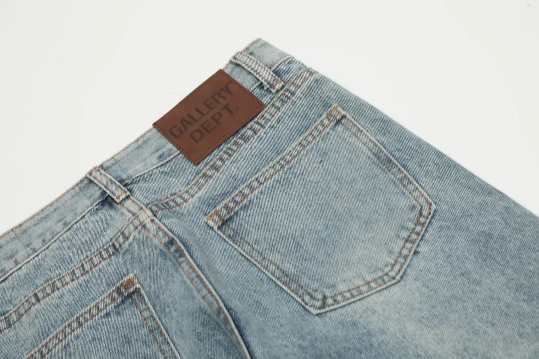 #8019 P250💰 GALLERY DEPT. Denim splicing flames🔥flare pants washed and distressed spliced jeans -Original purchase and pattern making to truly restore the ultimate vintage texture -Original hardware accessories, washed and other elevators, QR code analysis are all purchased from the original factory, with high degree of restoration, you are welcome to compare with a certain product ~ -Three-dimensional version Loose and comfortable, not picky about the figure, taller and slimmer, factory Seiko, original factory quality control, same style for men and women, can be matched with couples Versatile recommendation: must-have jeans for all seasons Color: blue Size: S-XXL (28-36)